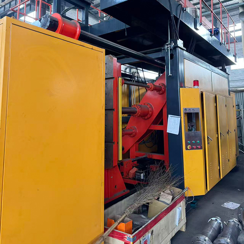 Blow Molding Machine